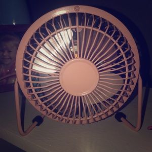 tiny moveable fan
